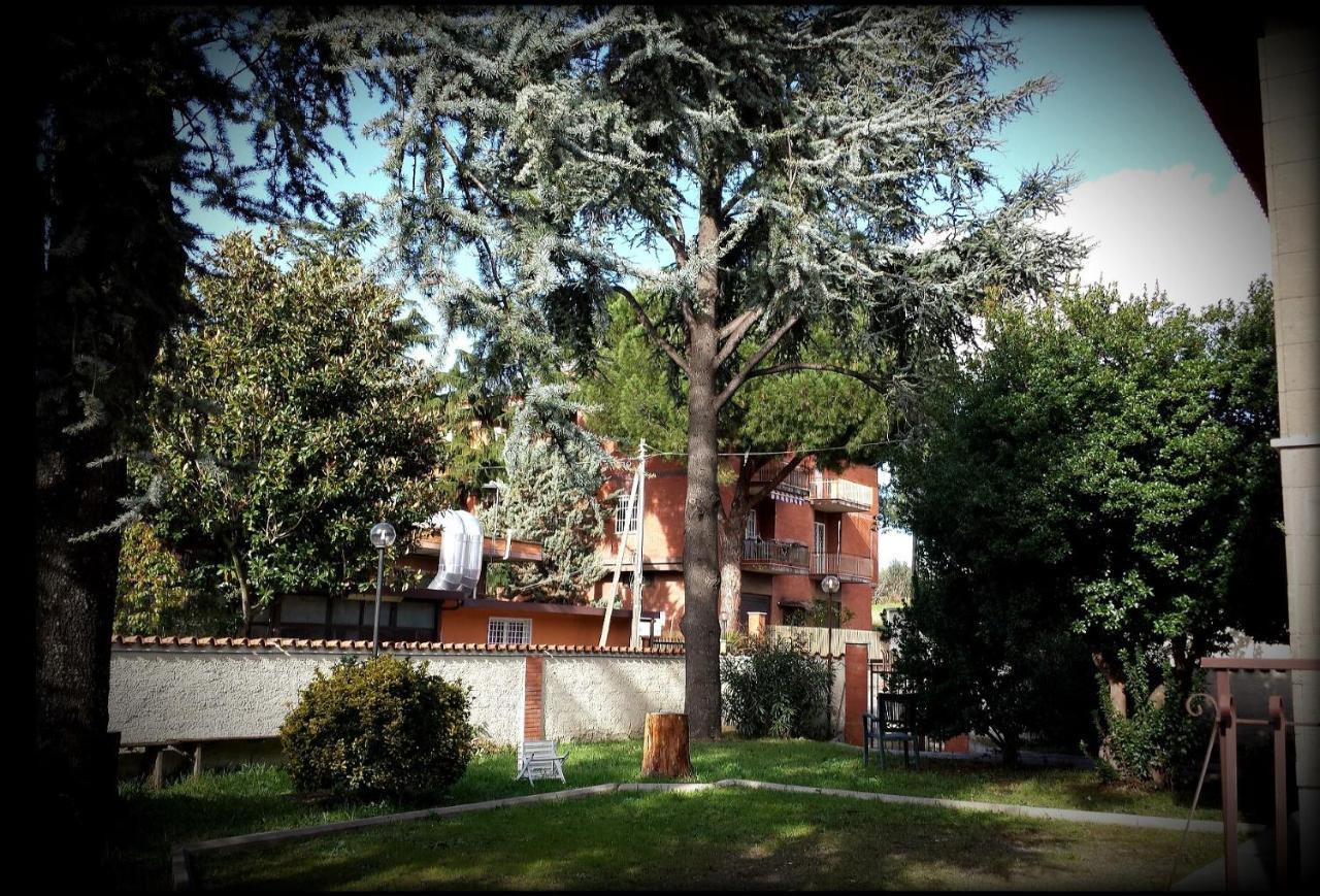 Hotel La Casa Degli Oleandri Roma Exterior foto